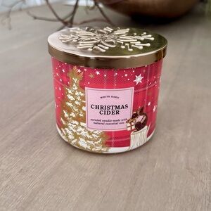 Bath and Body Works Christmas Cider White Barn Scented 3-Wick Candle (NEW)